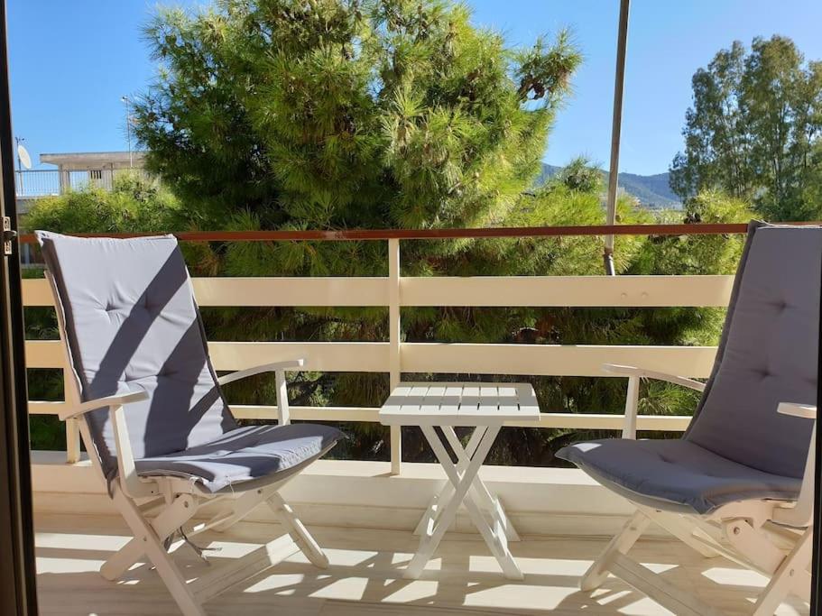Rooftop Studio Apt near Metro Cholargos - 5 Min Walk - Housity