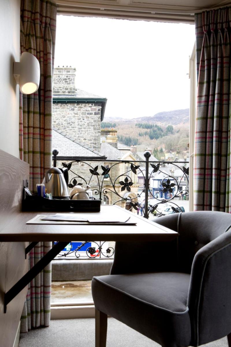 Royal Ship - Housity