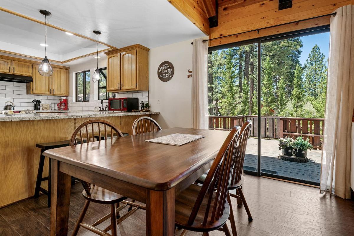 Hidden Spot - Desirable Fox Farm area of Big Bear - Housity
