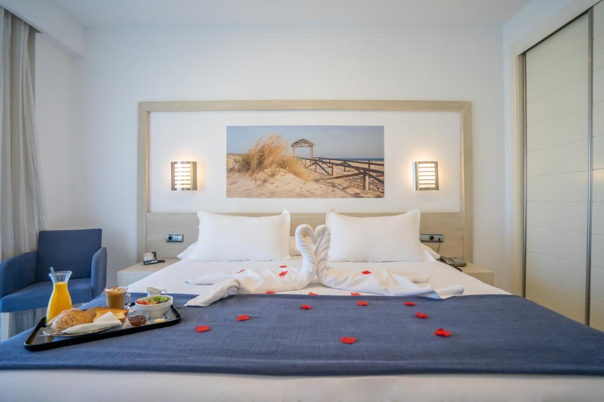 Cama o camas de una habitación en Hotel Spa Cádiz Plaza