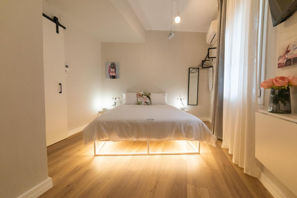 MeYia studios - Housity