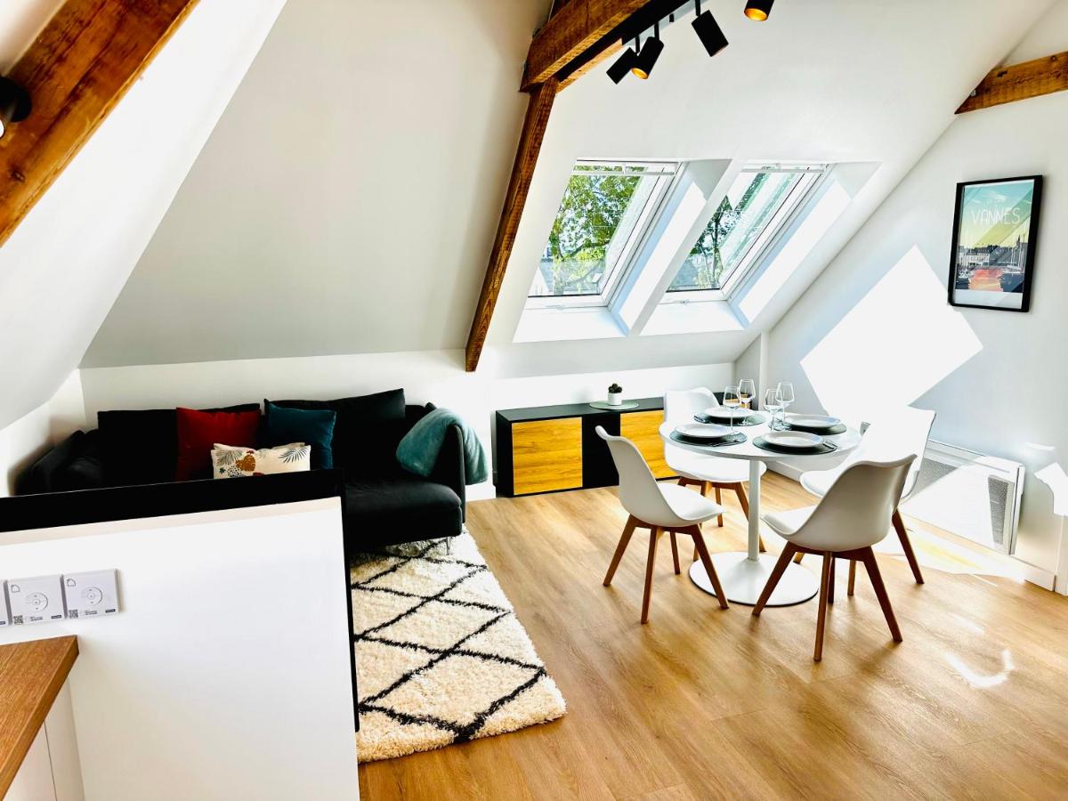 LOGODEN - Appartement TOUT CONFORT 2 Chambres, proximité gare, parking privé - Housity
