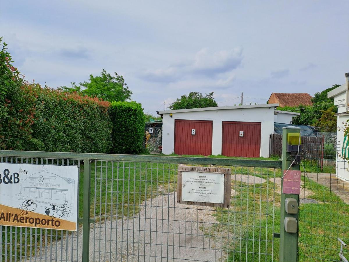 B&B All'Aeroporto - Housity