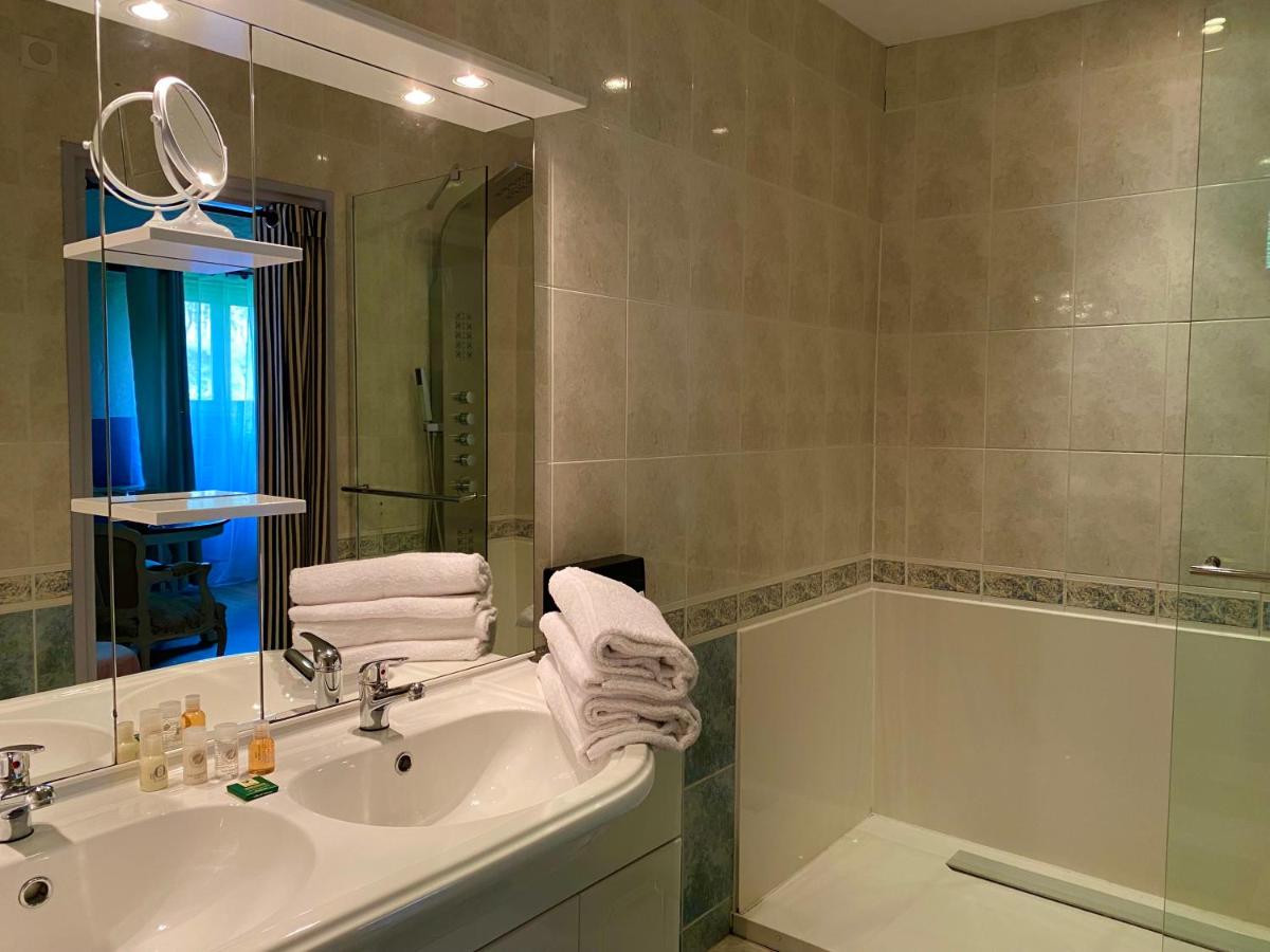 Salle de bains dans l'établissement Les Moulins Du Duc ÉCOLODGE