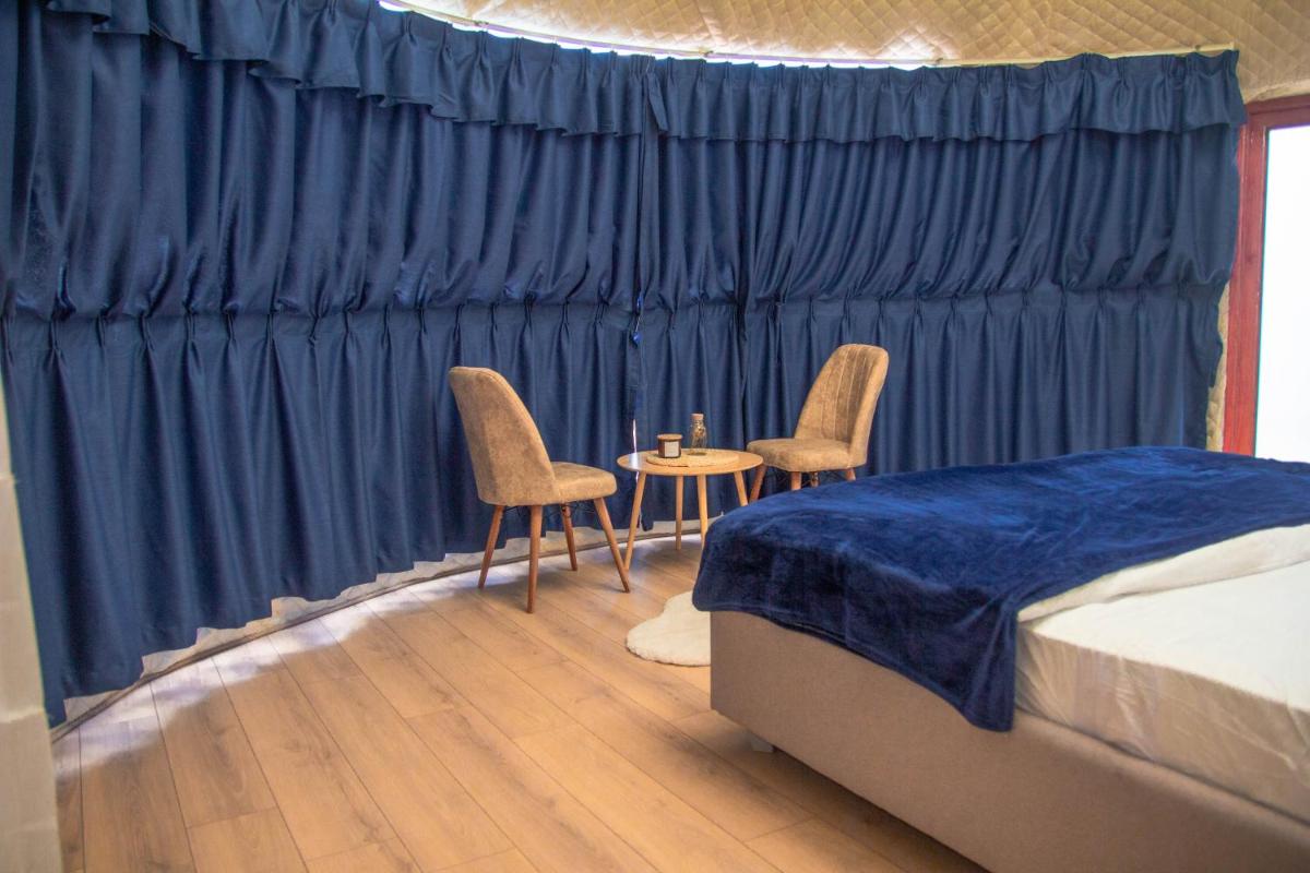 Sanctum Glamping - Housity