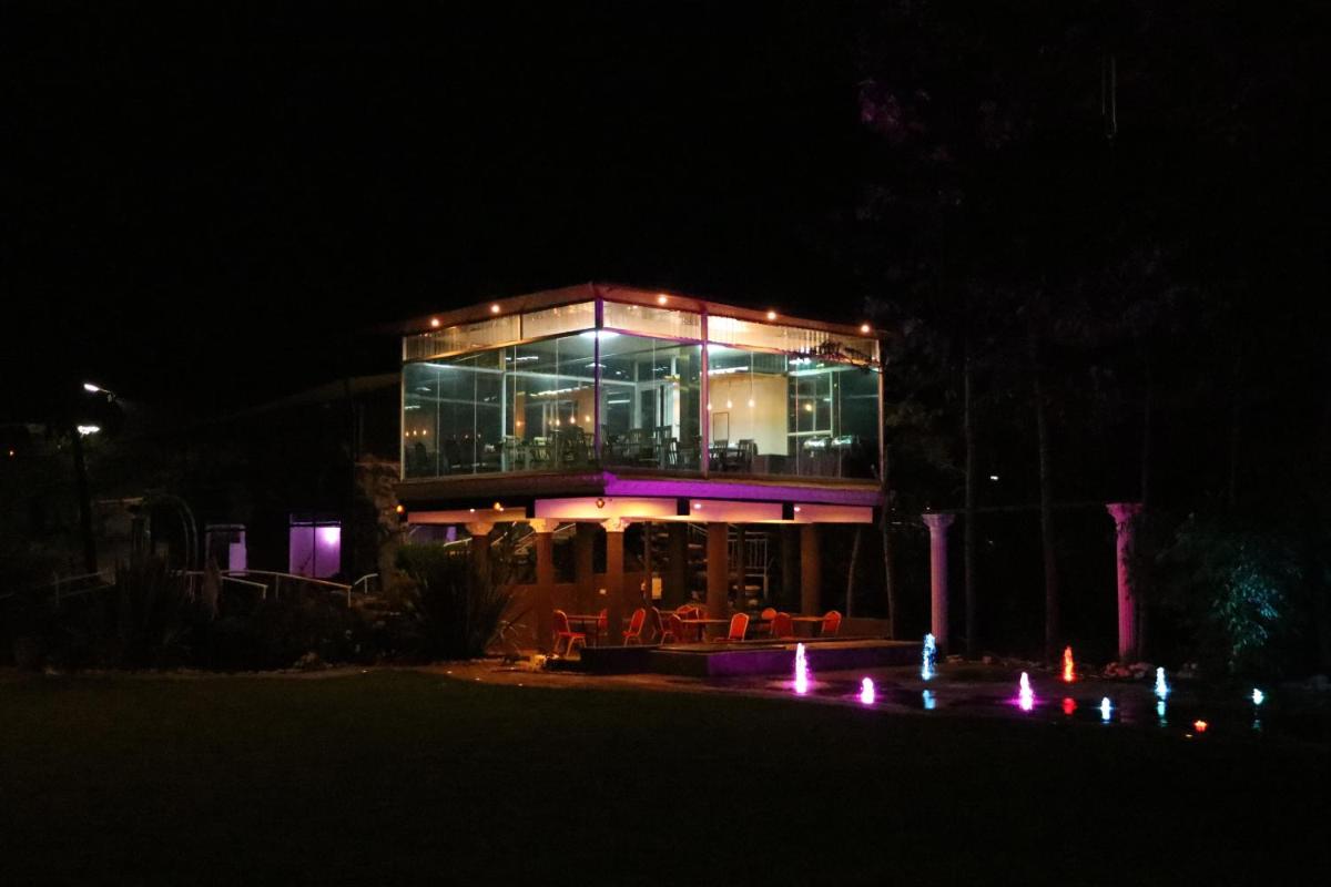 Brooks Lodge - Housity