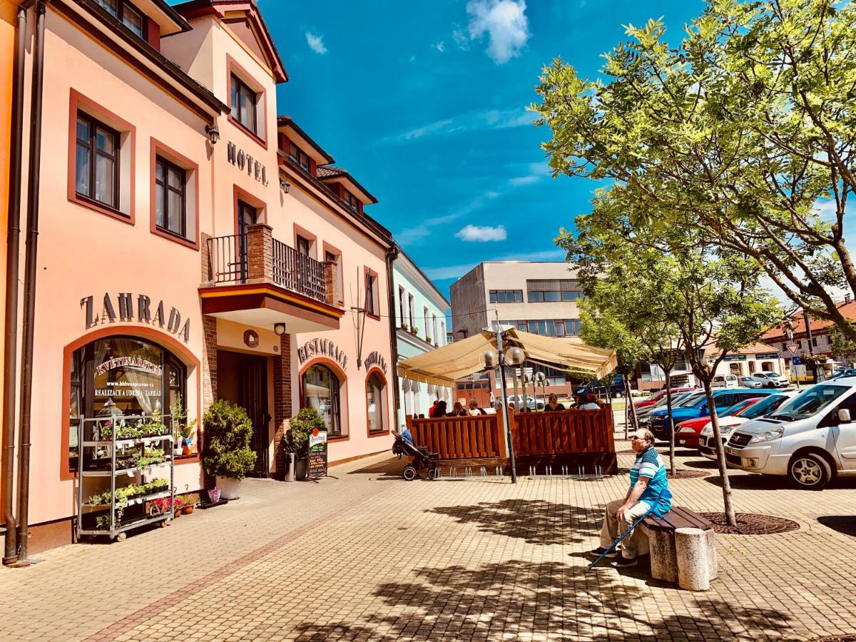 Hotel Bílý Beránek Kralovice - Housity