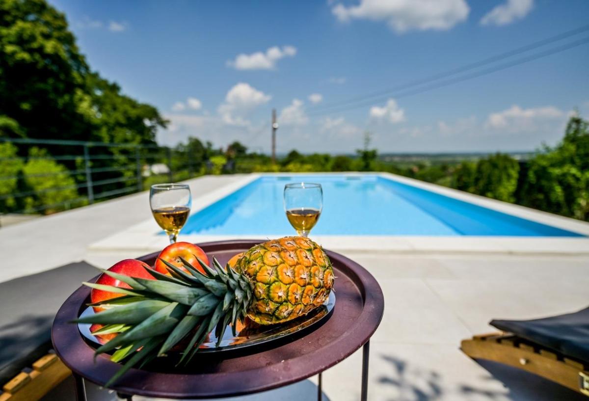 Holiday Home Beretinec Hills - Housity
