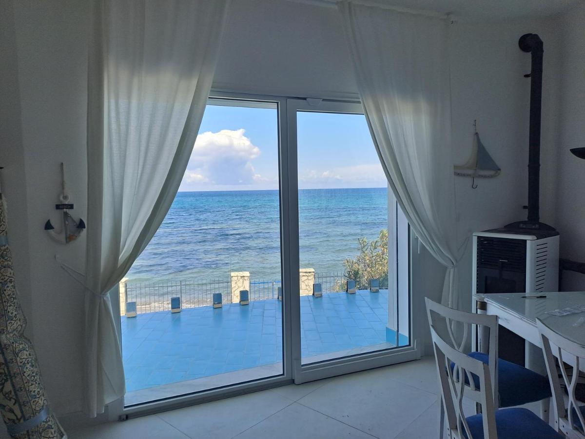 Blue Life, sea-luxury rooms on the beach between Palermo and Cefalu' - Housity