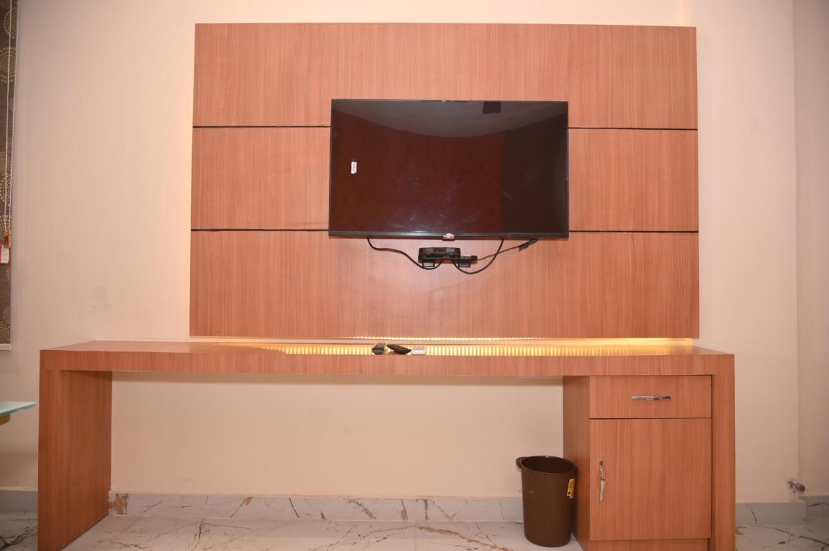 Awadh Palace - Housity