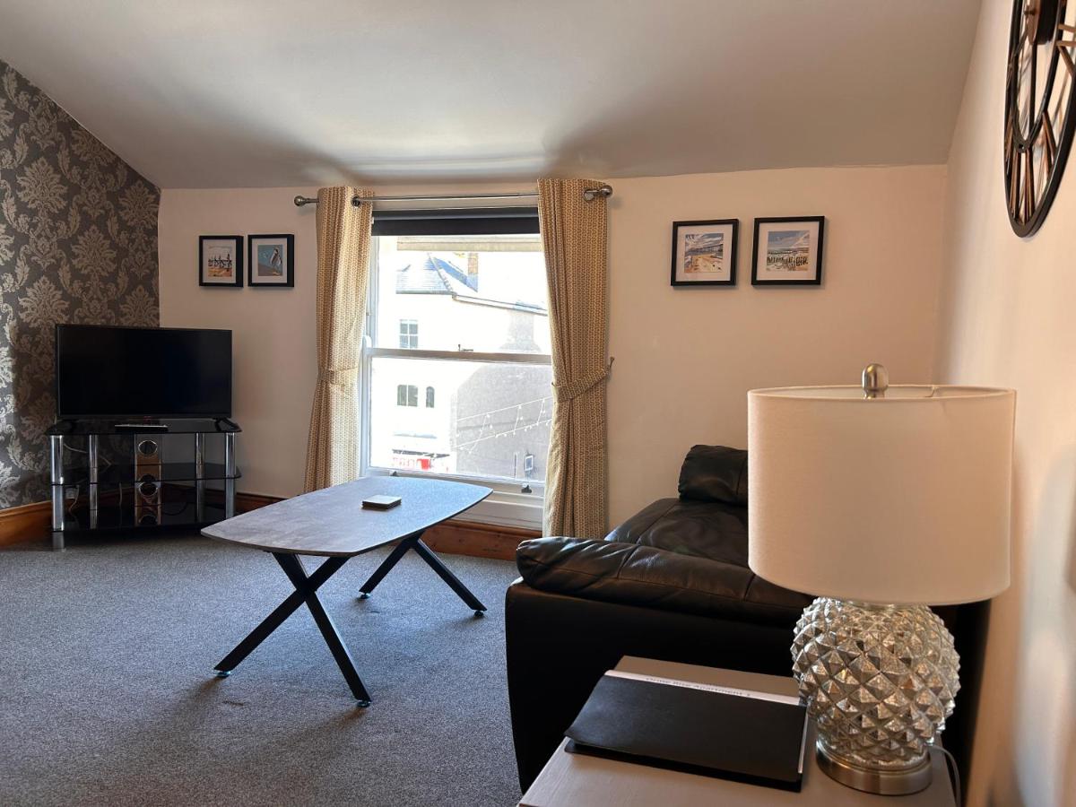 Orme Rise 1 - The Penthouse Suite - Housity