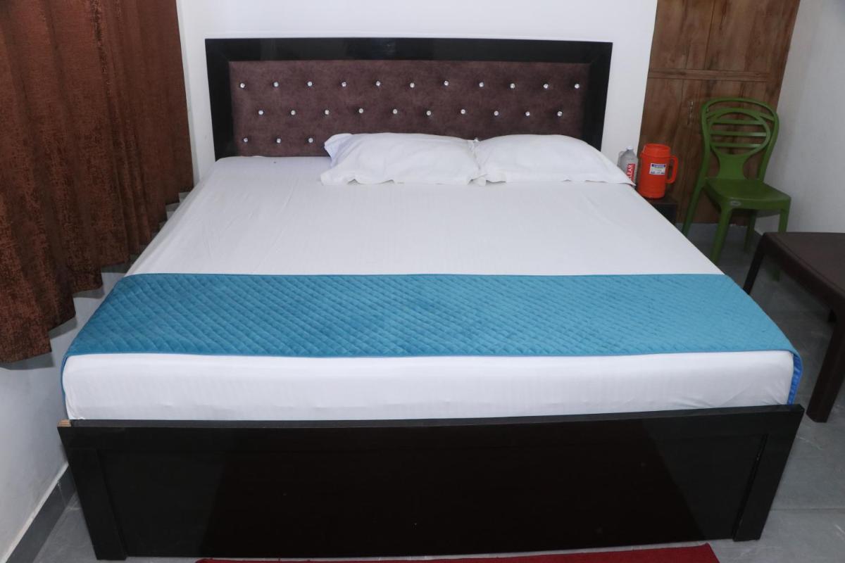 Hotel Crown Residency - Housity