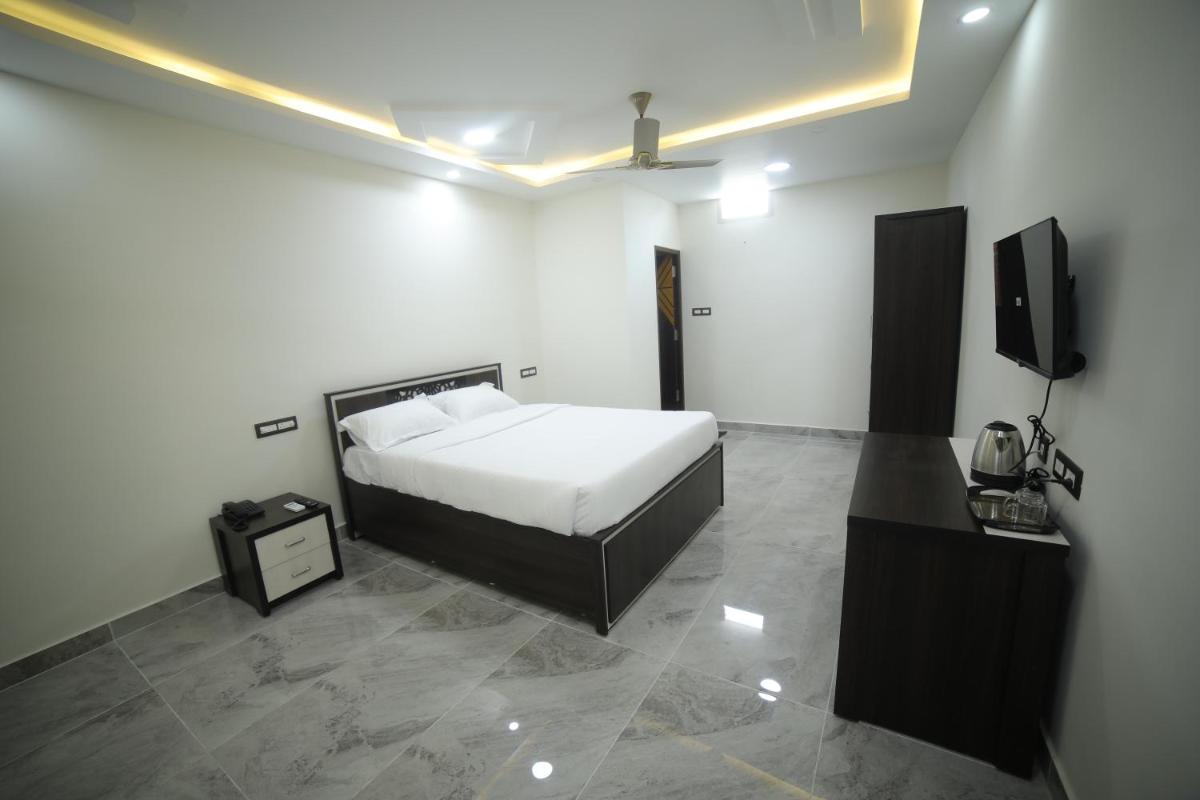 AV Home Stay - Housity