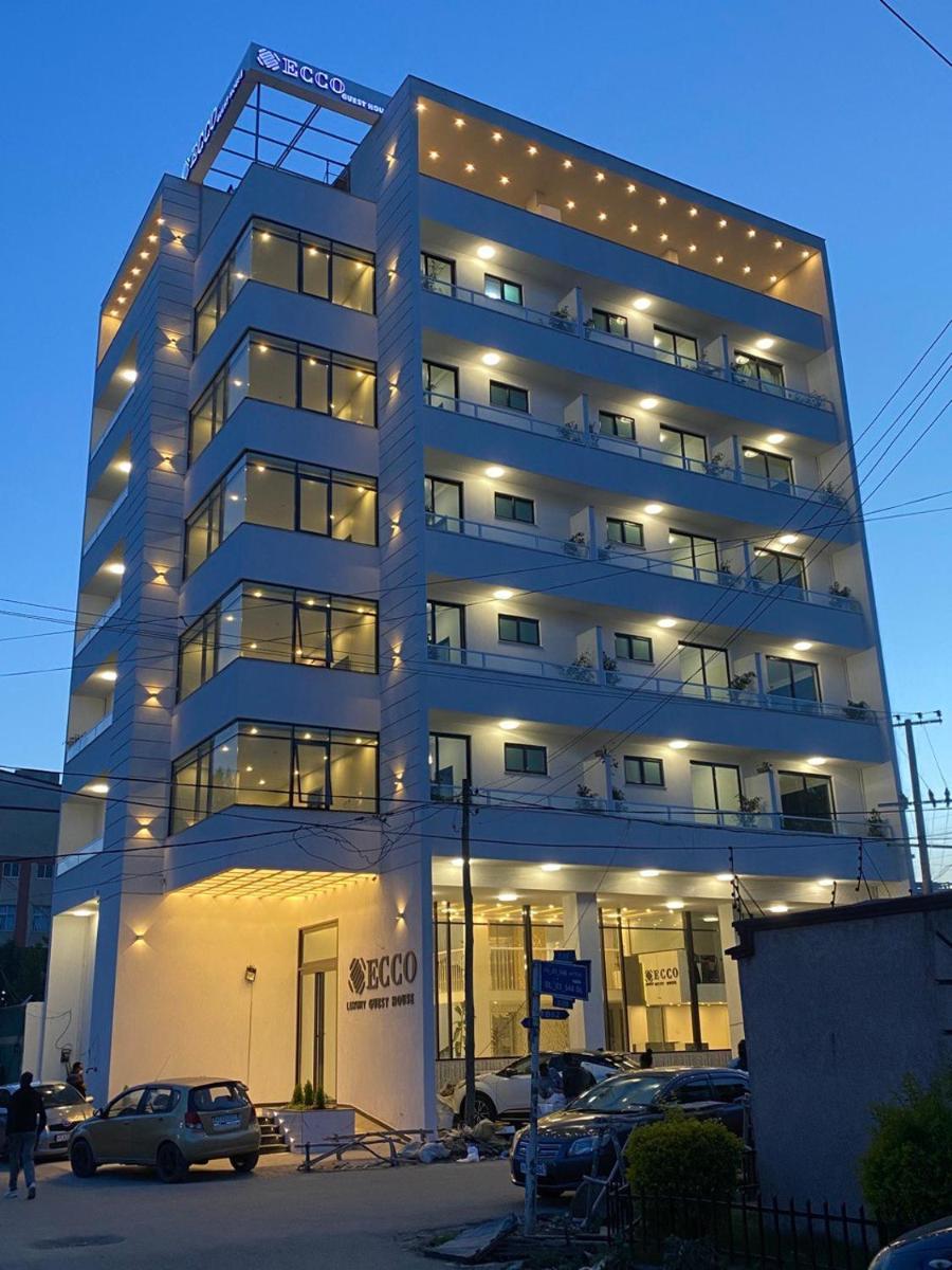Suitetrails - ECCO Modern Guest House