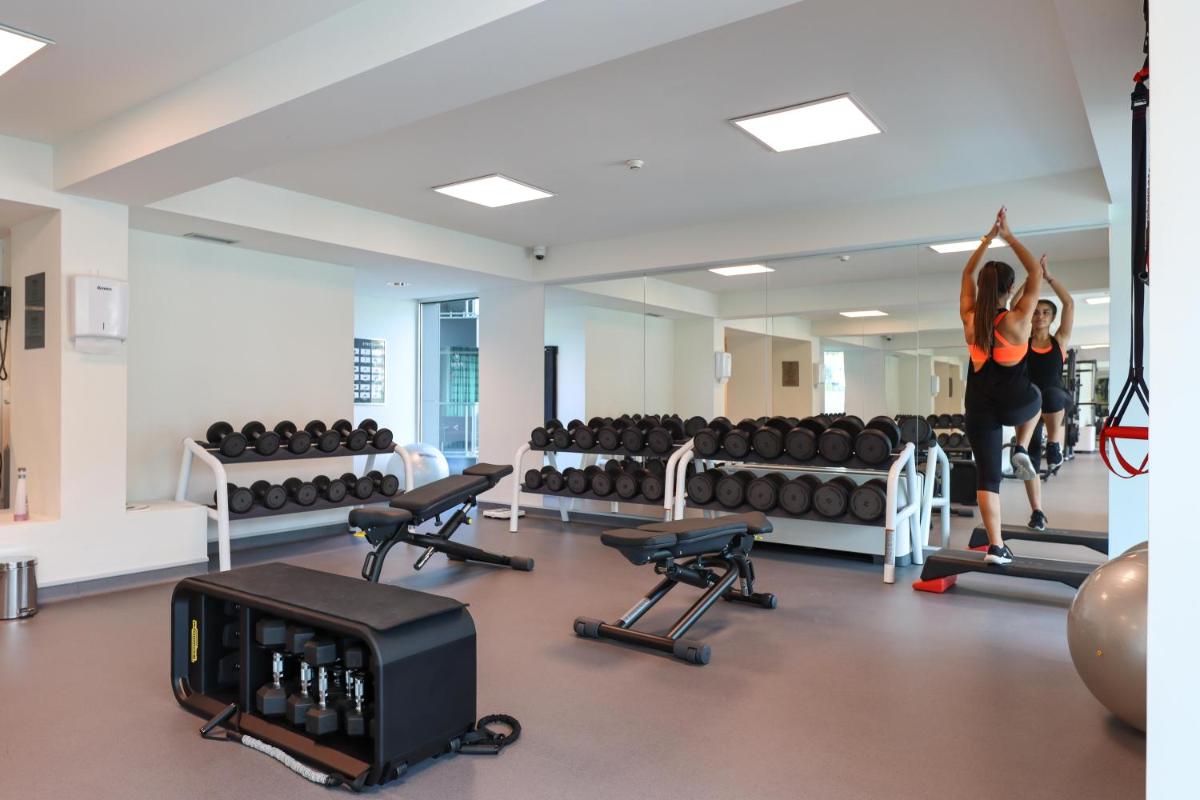 O centro de fitness e/ou as comodidades de fitness de The Views Baia - Adults Only