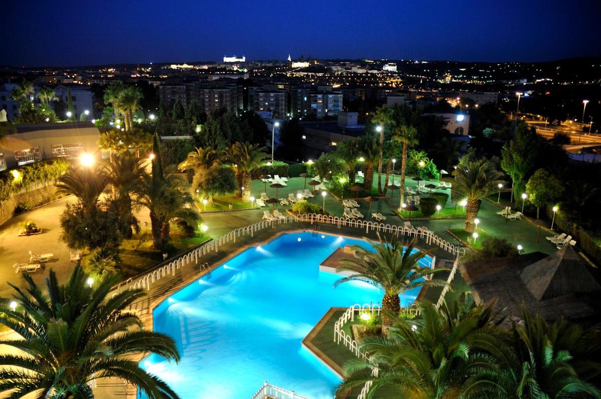 Piscina en o cerca de Beatriz Toledo Auditorium & Spa
