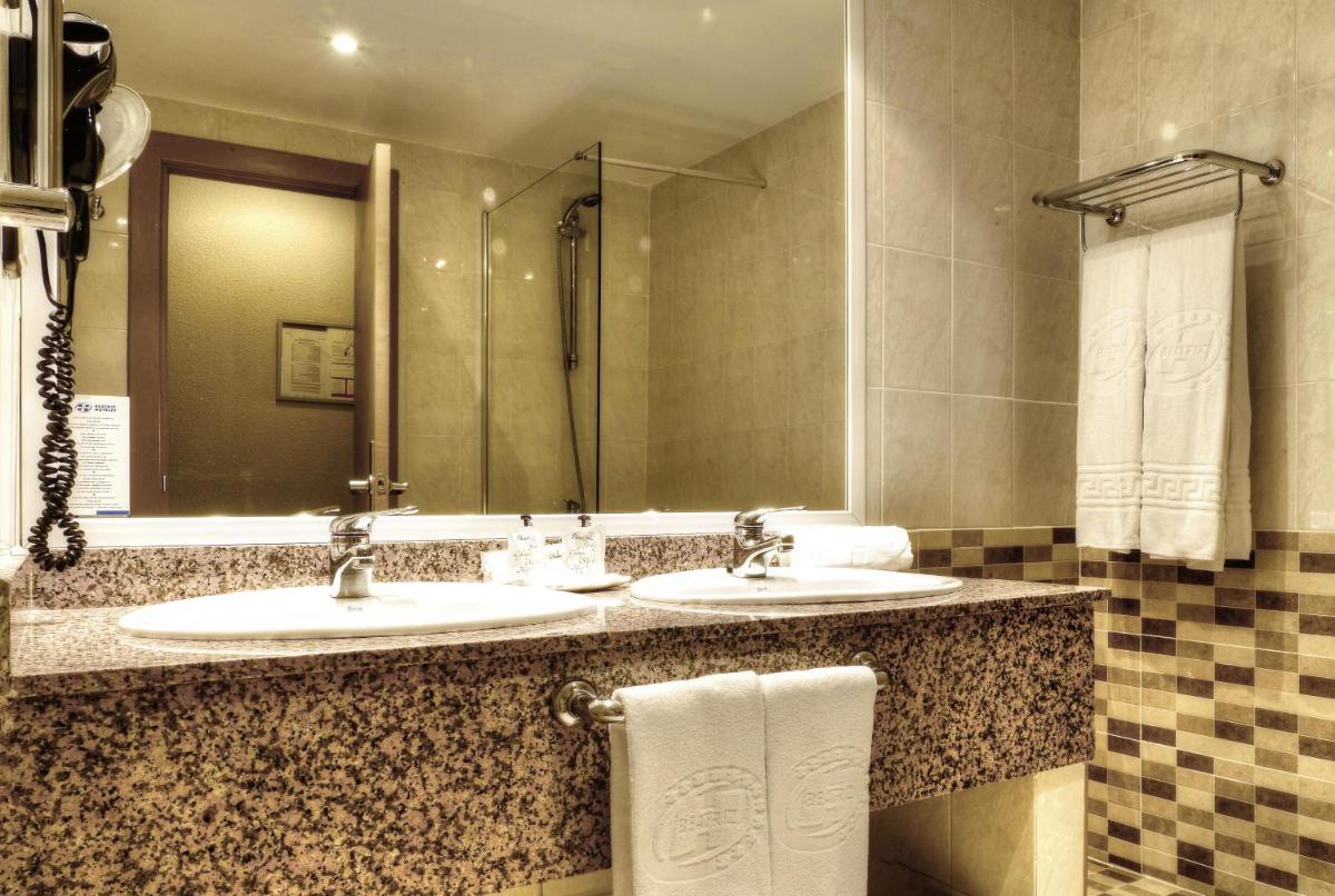 Un baño de Beatriz Toledo Auditorium & Spa