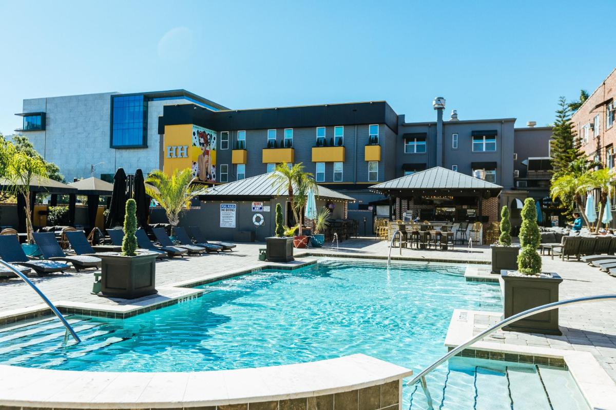 Hollander Hotel - Downtown St. Petersburg - Housity