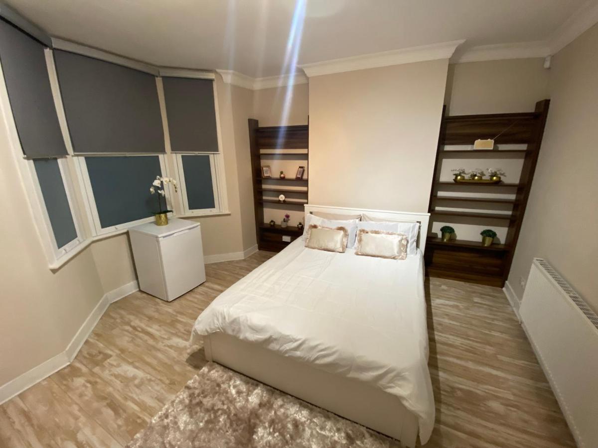 Private rooms in excellent family house ,Zone 3 - Housity