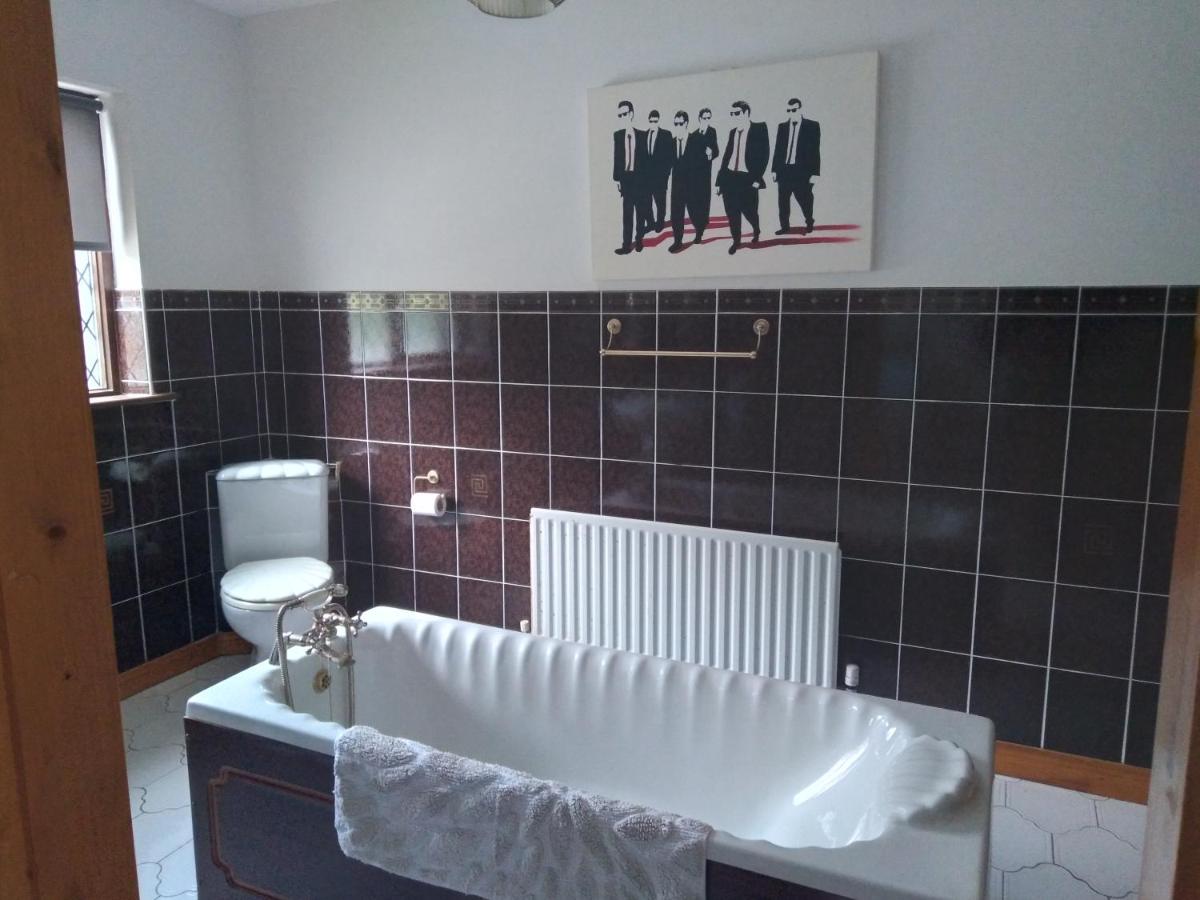 The Wandering Donkey Guest House - Housity