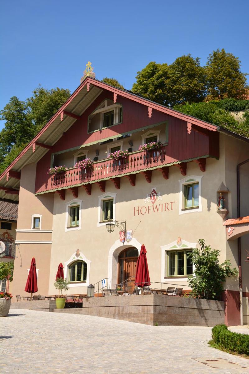 Hotel Hofwirt Neubeuern - Housity