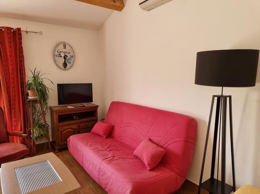 Gîte avec Piscine au cœur de la Vallée de la Cèze - Housity