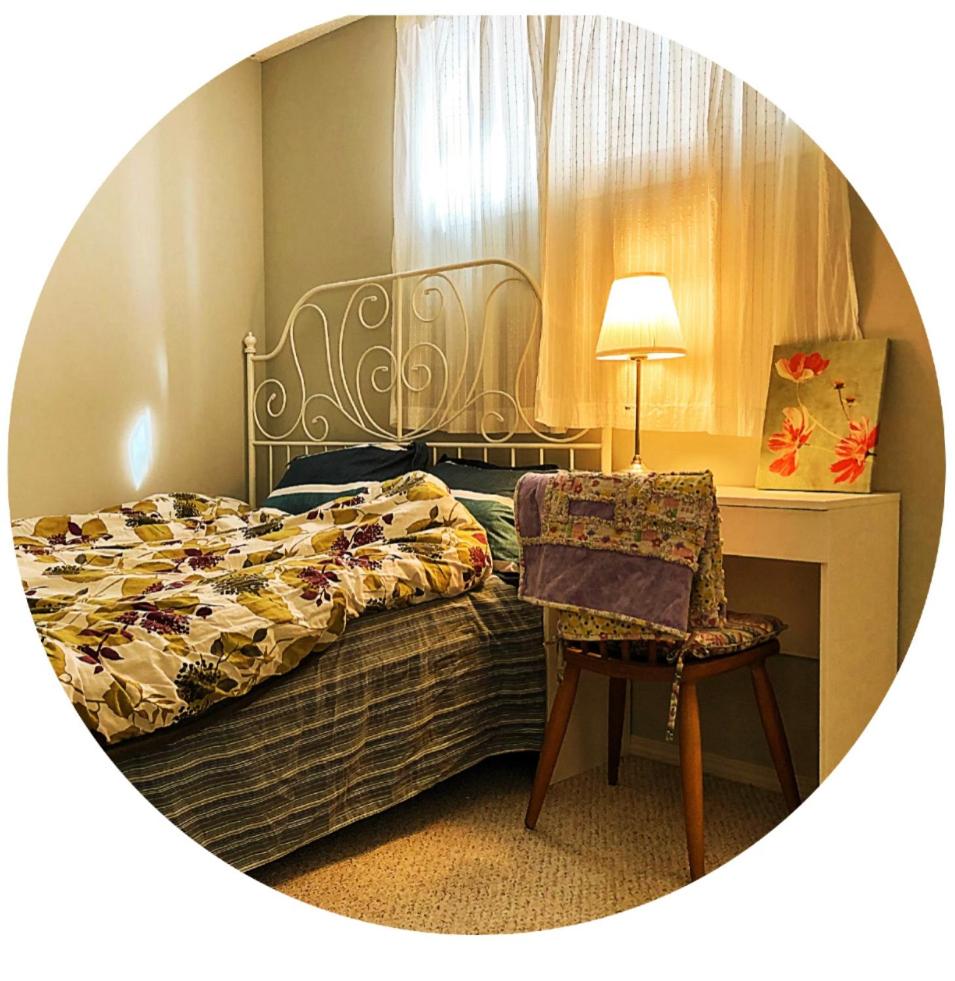 Gorgeous cozy home close LRT&UC&free parking - Housity