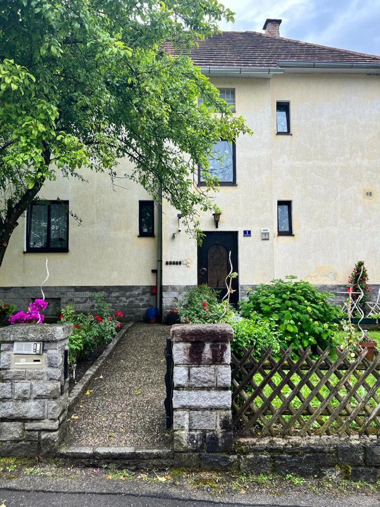Suitetrails - Pension DonauBlick Grein 1 , Spitzfeldstr 1