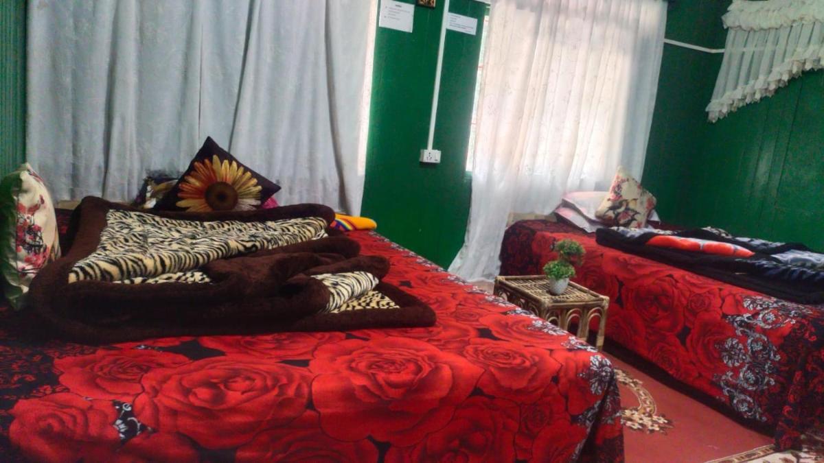 Shanti Samaya Home Stay VL Ghoom Monastery, Samten Choeling - Housity