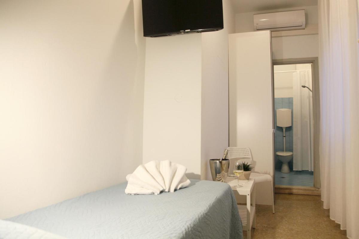 Hotel Alfa - SPIAGGIA INCLUSA con Formula All Inclusive 7 notti - Housity