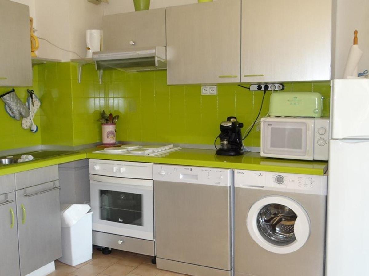 Bel Apt T2 Climatisé 40 m² avec Terrasse, Proche Plages, Garage, Cavalaire-sur-Mer - FR-1-100-123 - Housity