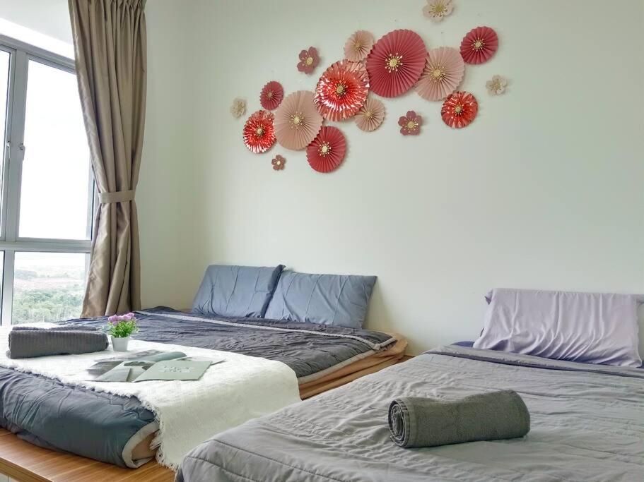 Suitetrails - Twin Danga, Near CIQ 3BR 9PAX, Perling-Woodlands Sea view,Hint