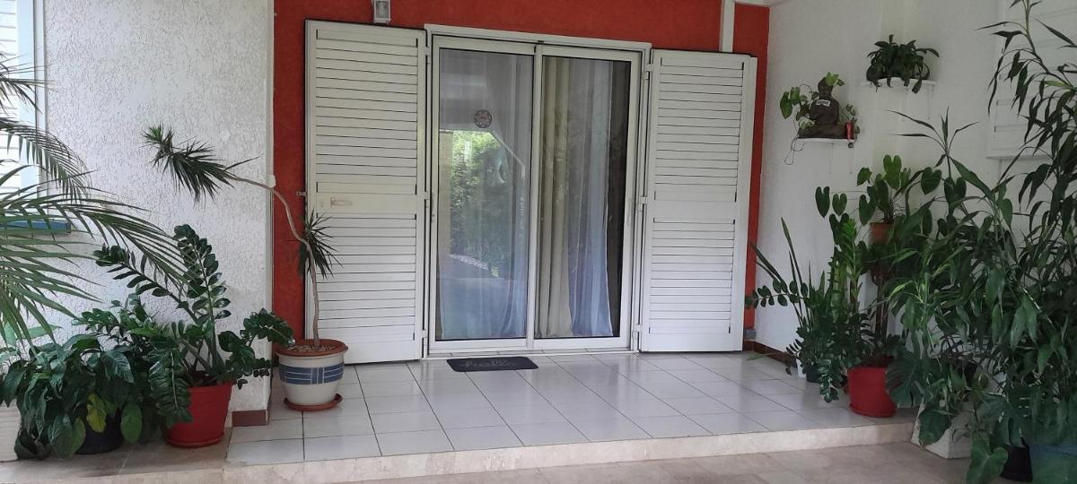 KAZ A NINE - Housity