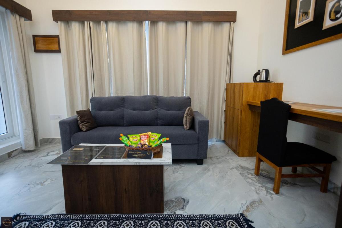Reunion Ocean Manor - Beach House - Housity