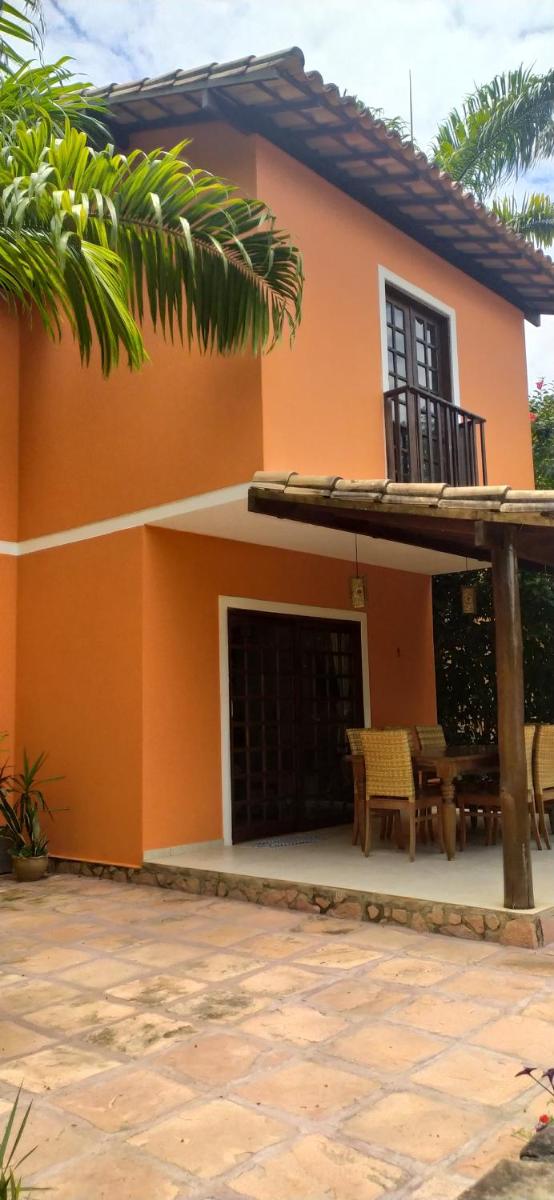 Casa 2 suítes com ar - Até 6 pessoas - em condomínio com piscina - Housity