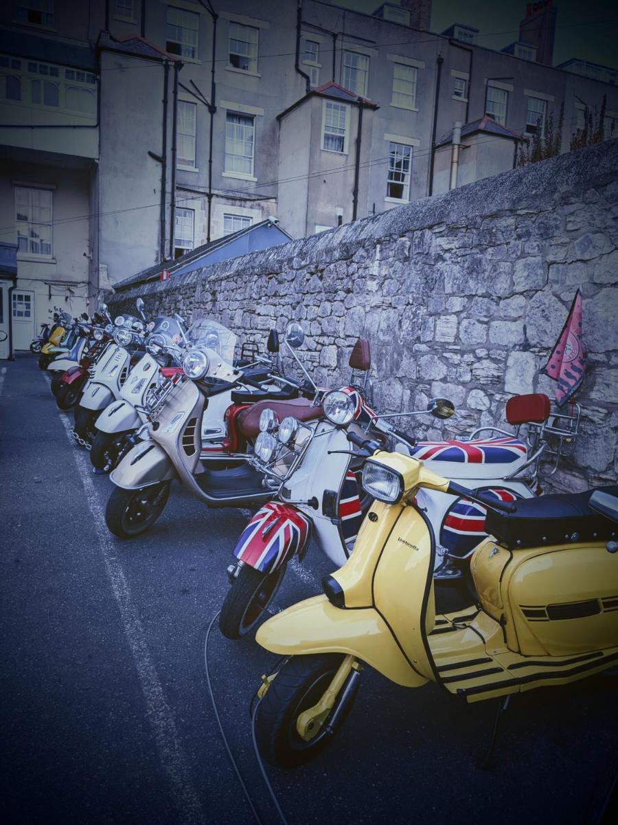 The British Scooterist - Housity