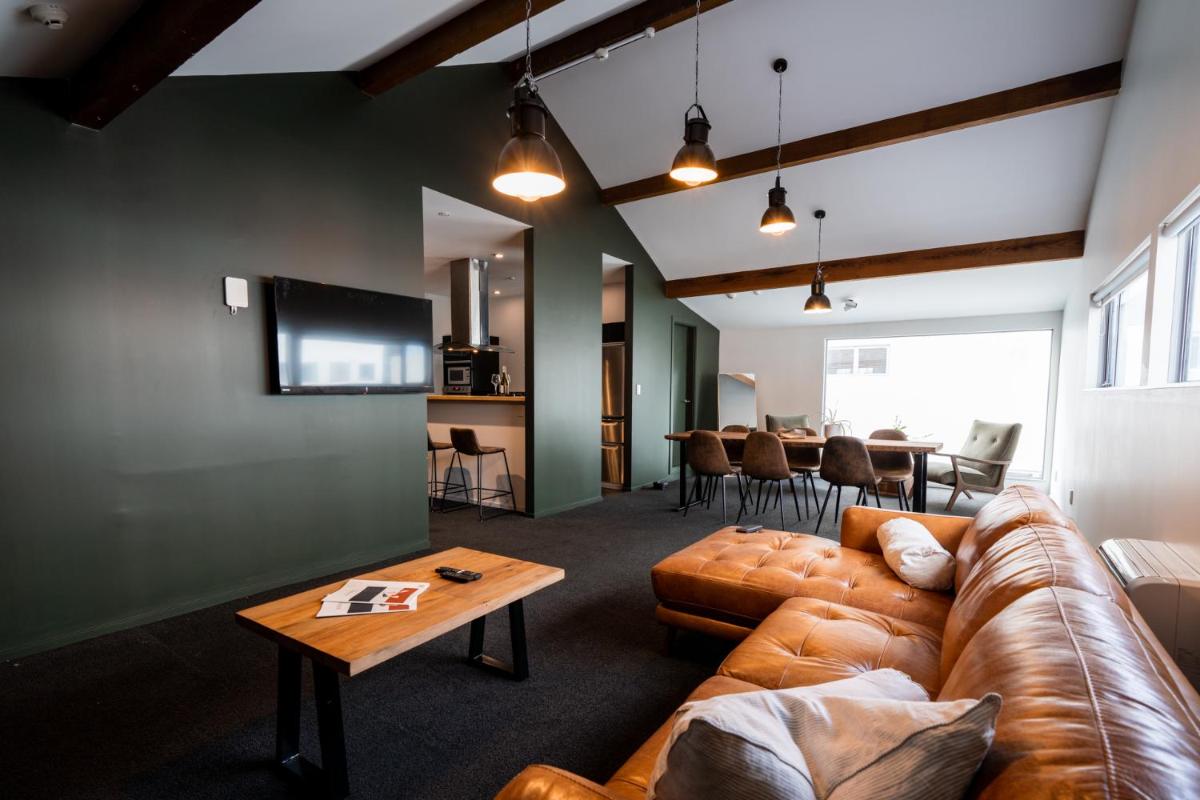 The Cobbler Hotel - Hizvo