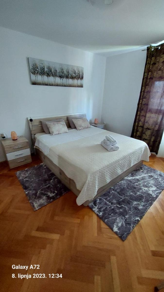 New studio apartman Emda u centru Splita - Housity