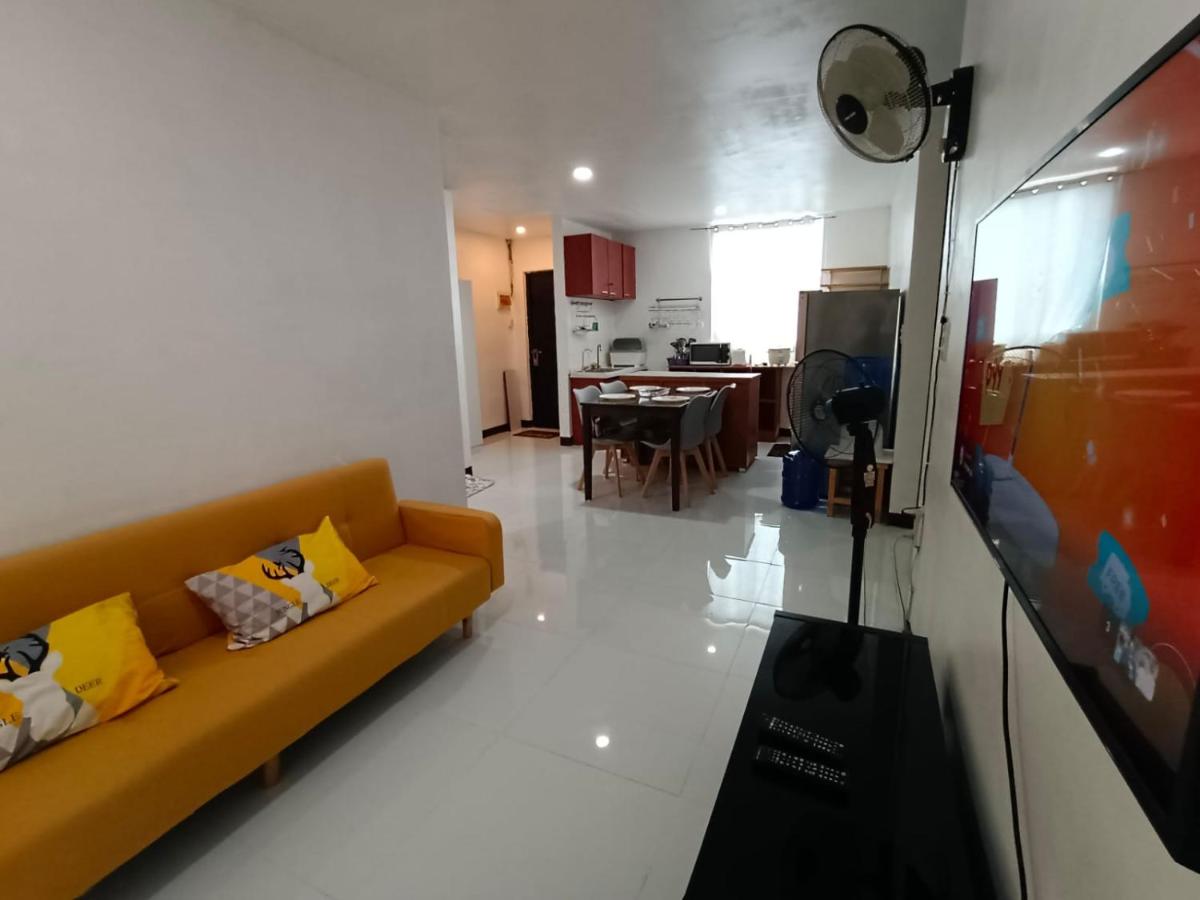Three-Bedroom Holiday Home - 4th Floor Stairs Only - Housity