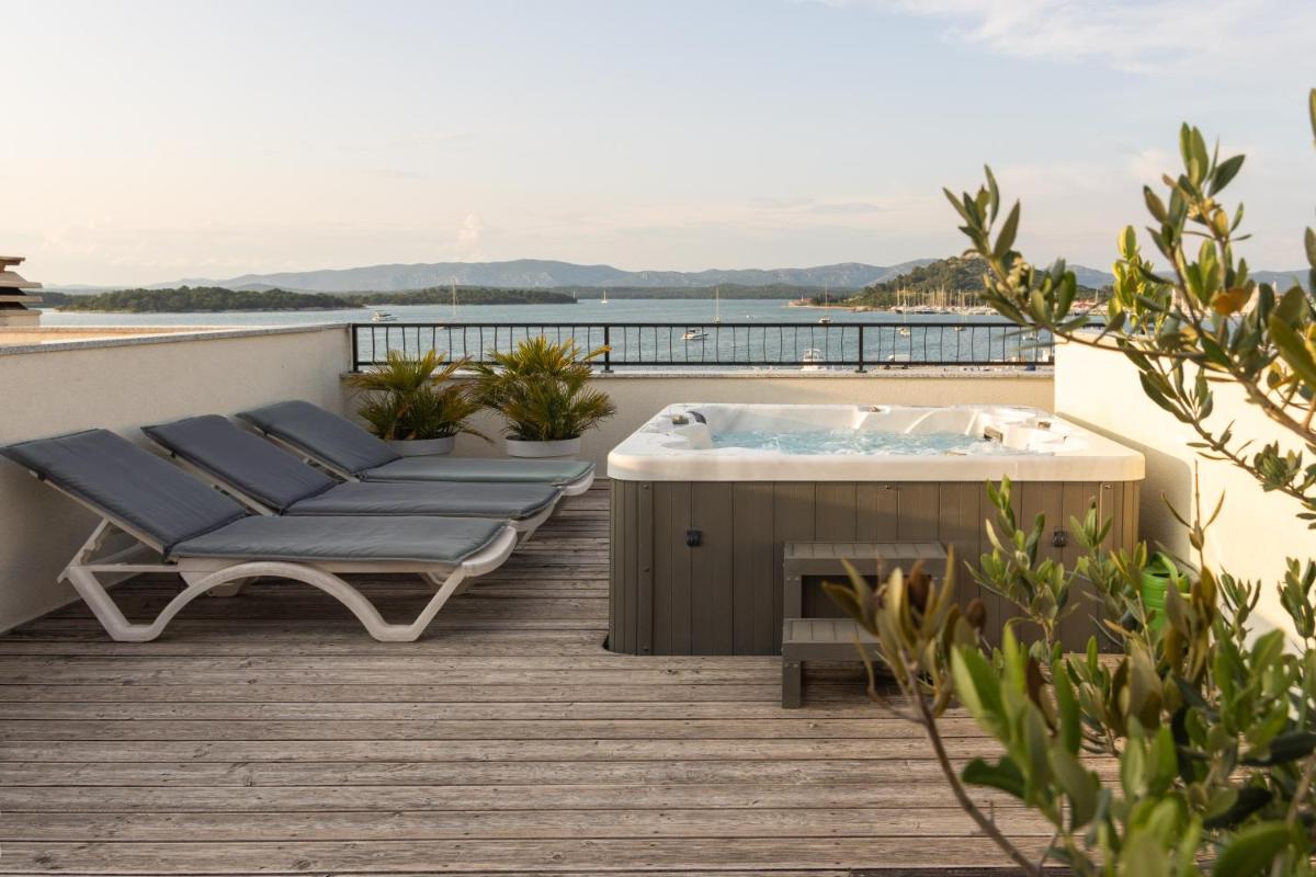 Apartments & rooms Stella Adriatica - Housity