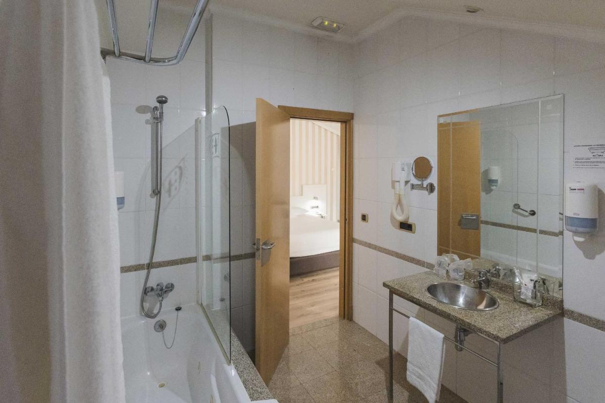 Un baño de Hotel Alfonso I