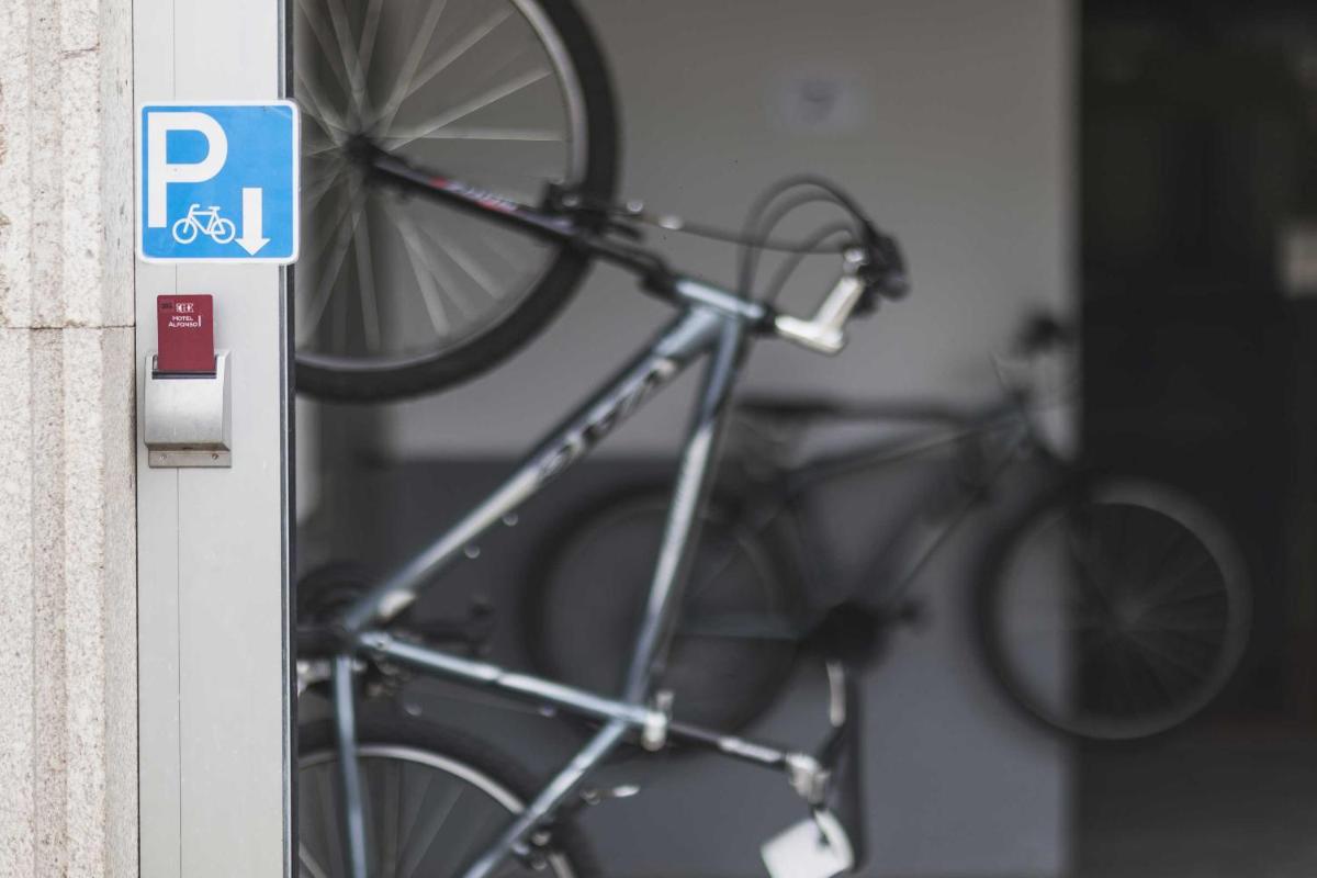 Montar en bicicleta en Hotel Alfonso I o alrededores