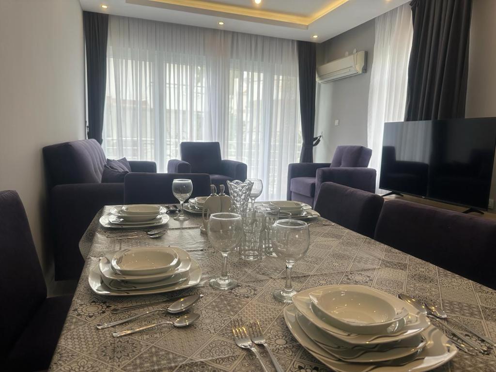 Alanya Beachfront Villa with 6 Oceanview Terraces - Housity