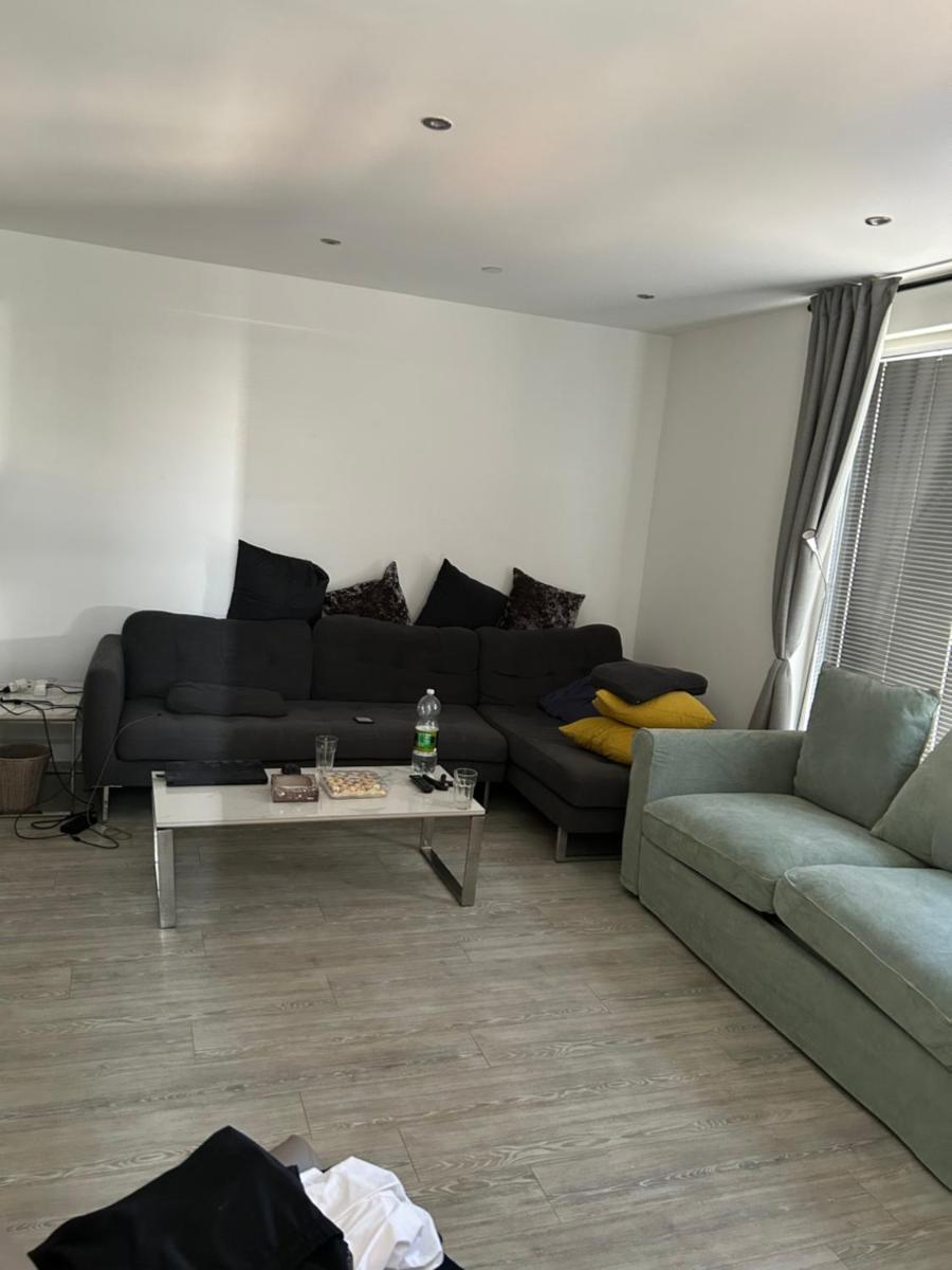 Roof Garden Flat - Housity