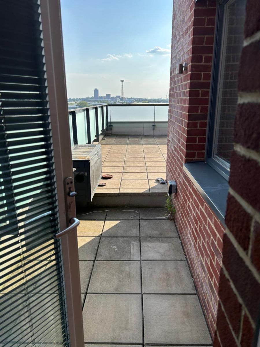 Roof Garden Flat - Housity