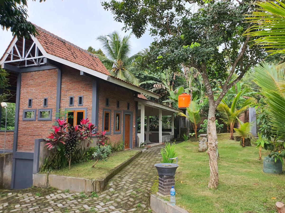 Homestay Kelapa Gading - Housity