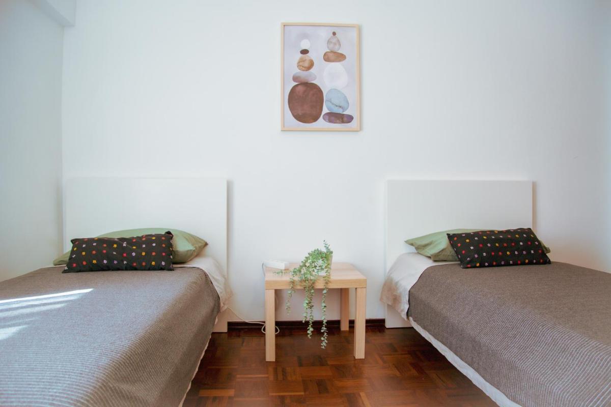 Cozy Room in Cascais City with Full Kitchen 5 minutes from the beach - Housity
