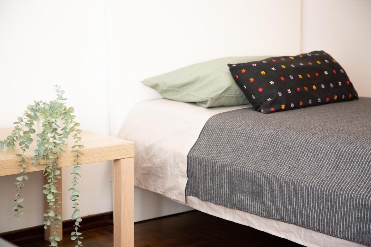 Cozy Room in Cascais City with Full Kitchen 5 minutes from the beach - Housity