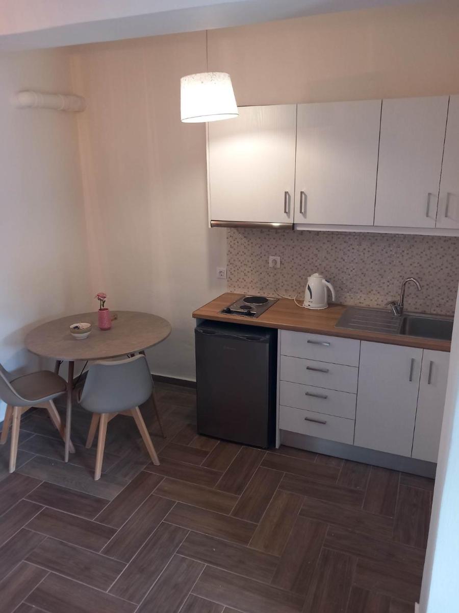 Elina Apartments - Housity