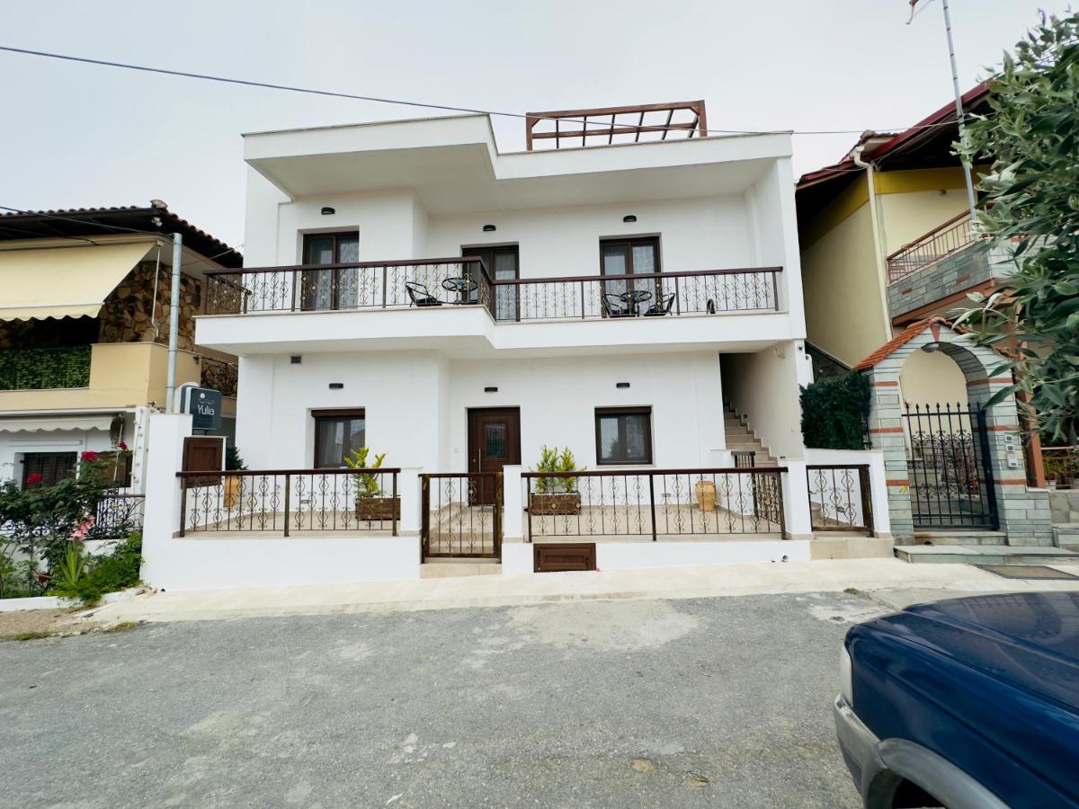 Yulia Luxury Apartments - Housity